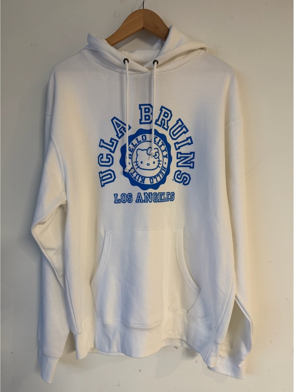 UCLA Bruins White Pullover Hoodie Blue 84 men’s medium hello kitty